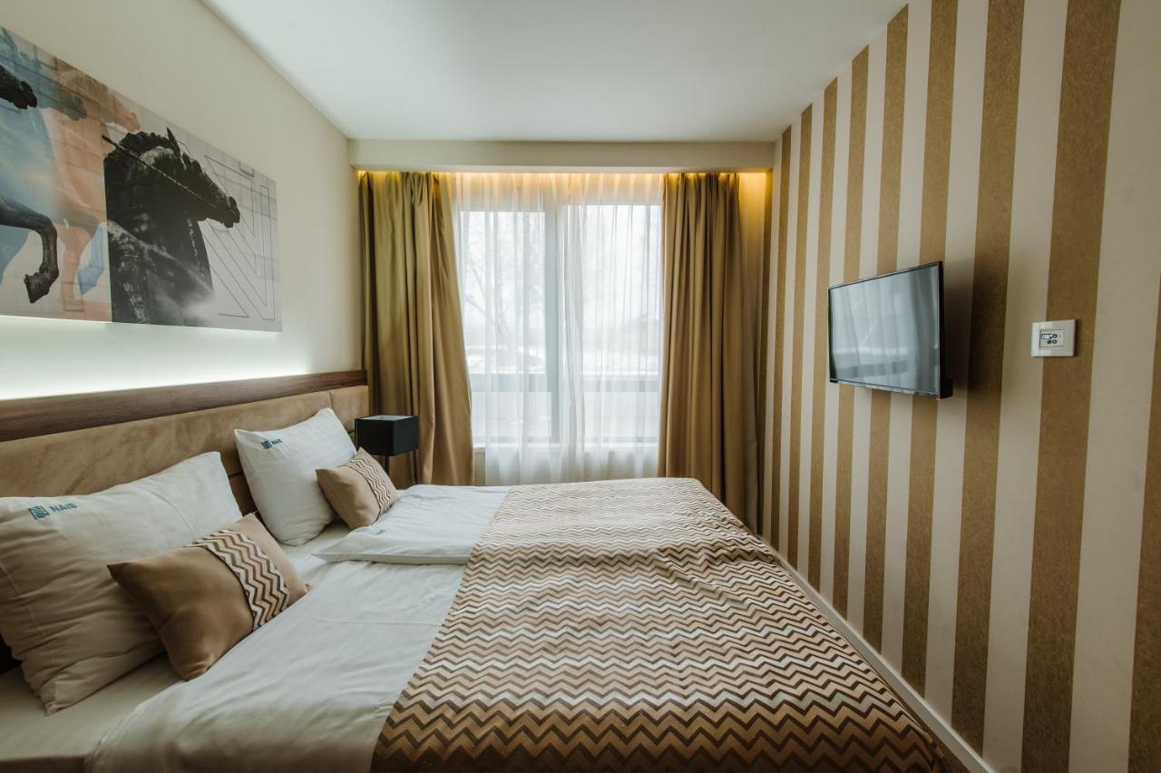 Hotel Nais Ni Exterior foto