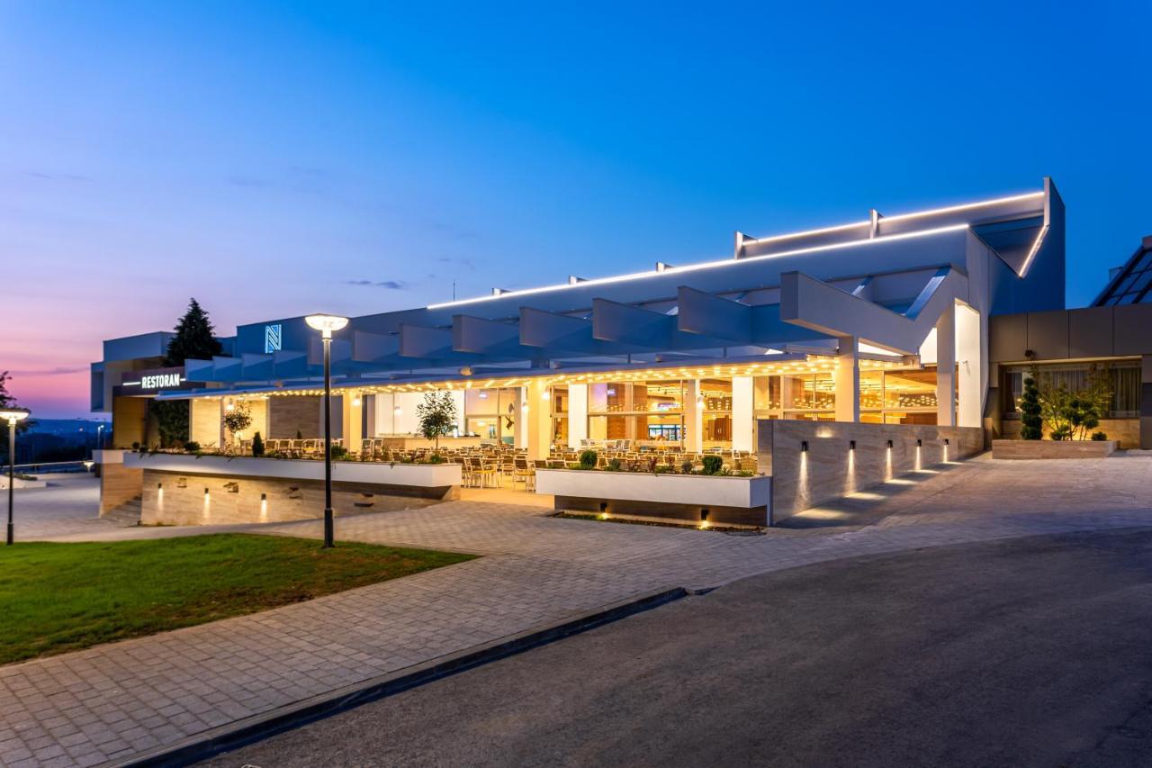 Hotel Nais Ni Exterior foto